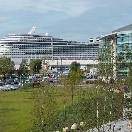 The Greenwich - Two Bedroom Apartment With Parking, Close To Ferry Terminals Southampton Extérieur photo