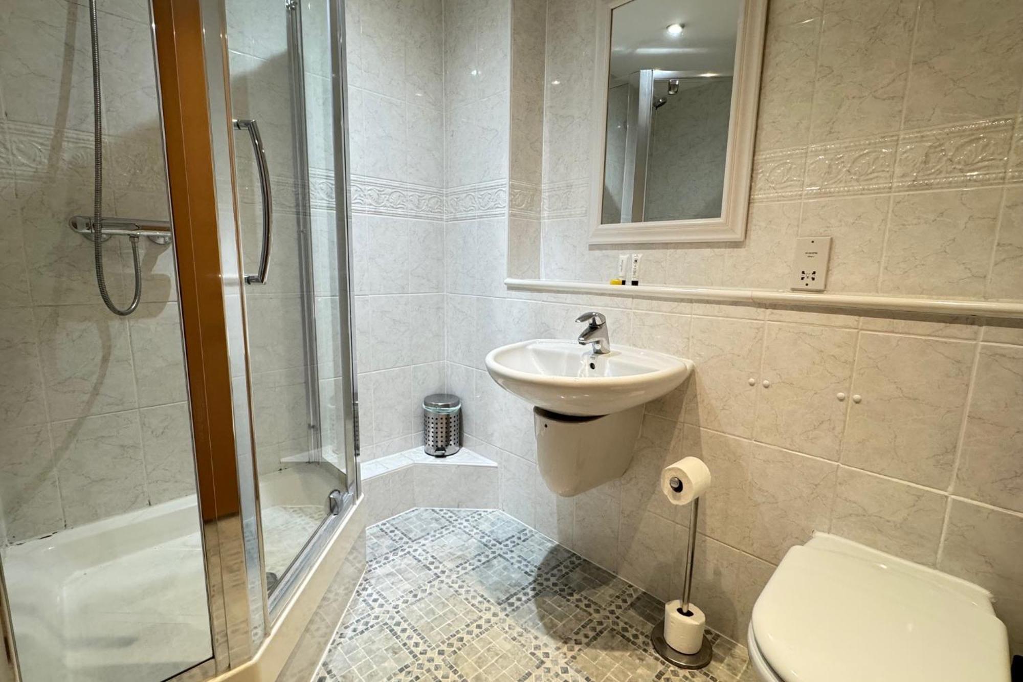 The Greenwich - Two Bedroom Apartment With Parking, Close To Ferry Terminals Southampton Extérieur photo